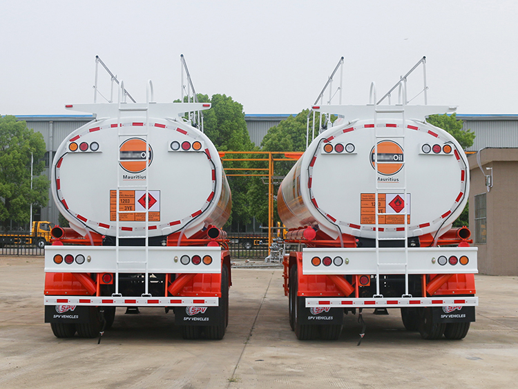 30,000 litres Oil Tank Semi-trailer - B 30,000 litres Oil Tank Semi-trailer - B